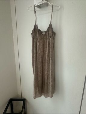 Wilfred Silk Top in Taupe-Beige